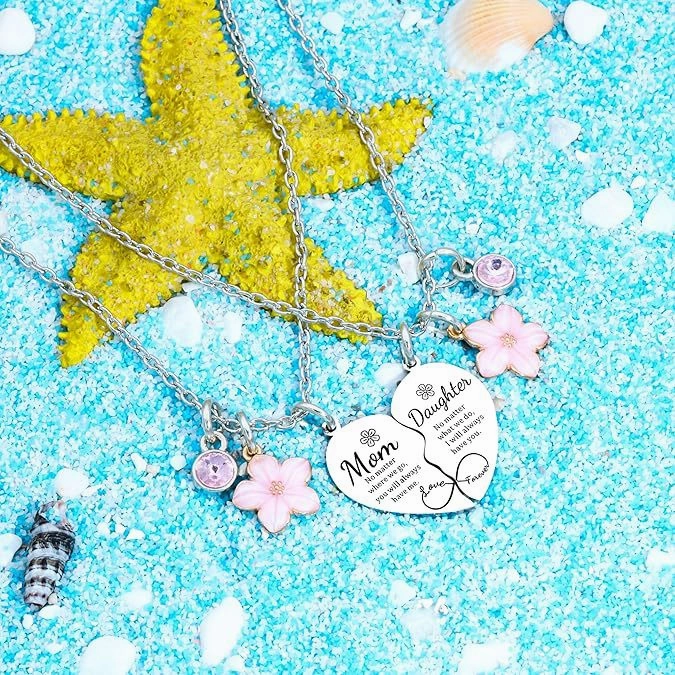 Wholesale Love Flower Mother and Daughter Heart Engraving Necklace