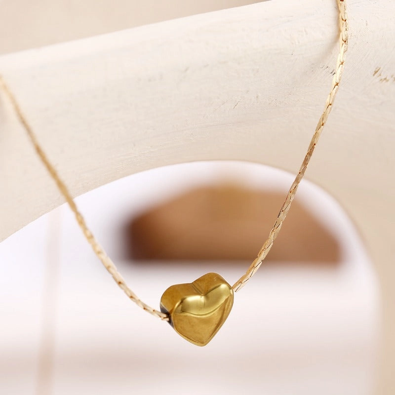 Wholesale Love Heart Gold Cold Style Temperament Niche Design Sense Female Simple Necklaces