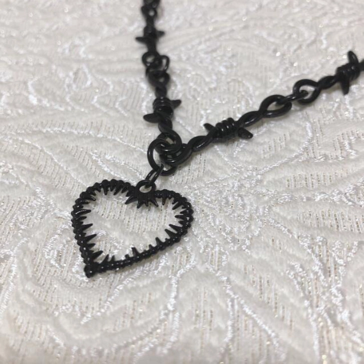Wholesale Love Heart Thorns Pendant Alloy Necklaces