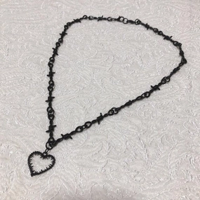 Wholesale Love Heart Thorns Pendant Alloy Necklaces
