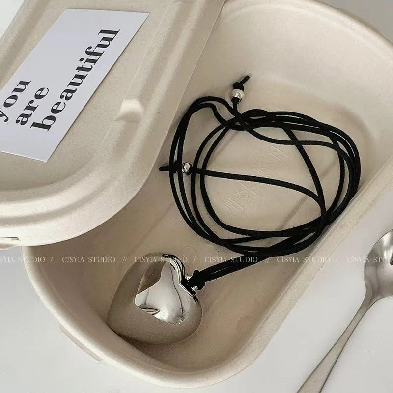 Wholesale Love Pendant Necklace Sweater Chain