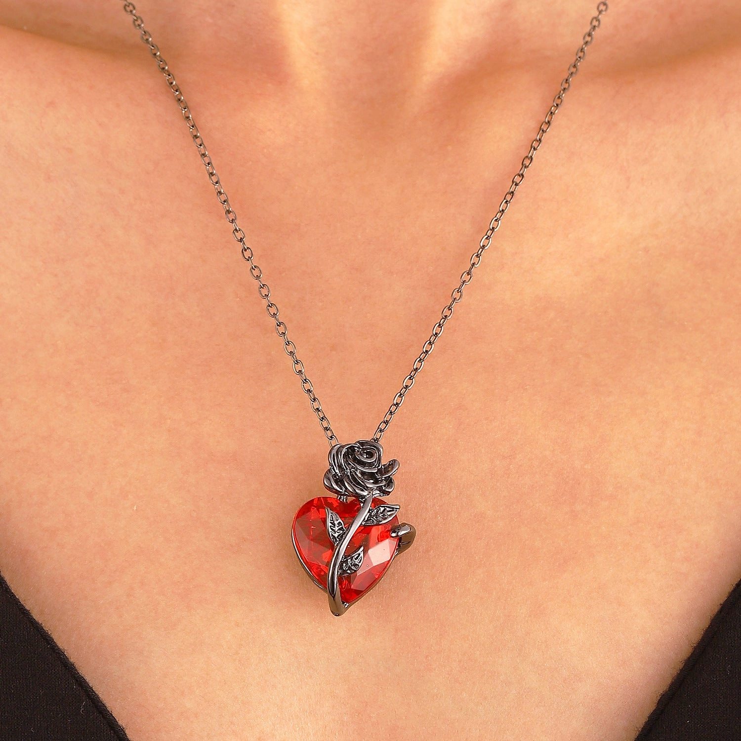 Wholesale Love Rose Necklace Gothic Wrapped Flower Heart-shaped Clavicle Chain Valentine's Day