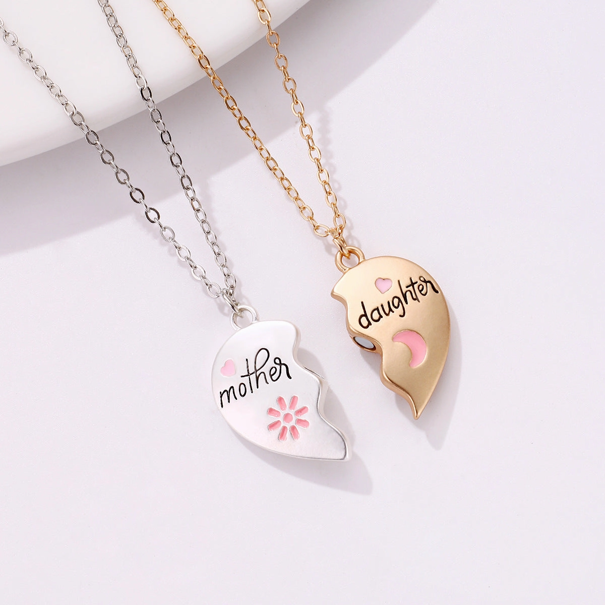 Wholesale Love stitching parent-child necklace mother and daughter magnetic pendant