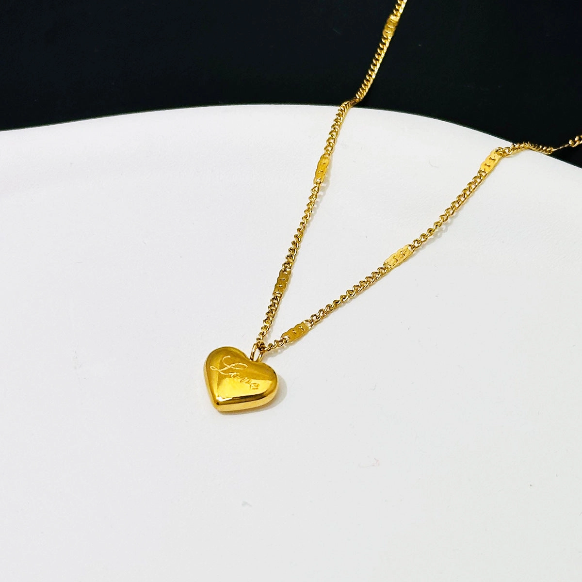 Wholesale Love Temperament Non-fading Peach Heart Titanium Steel Jewelry Necklace