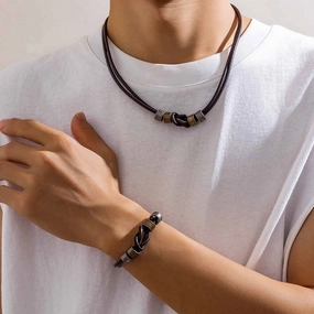 Wholesale Men's leather hoop necklace beaded clavicle necklace