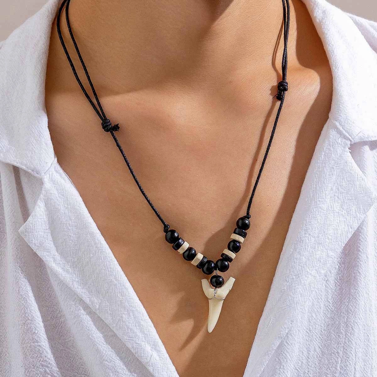 Wholesale Men's wooden bead shark tooth necklace jewelry