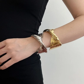 Wholesale metal cross surround opening bracelet retro bracelet