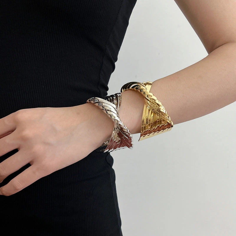 Wholesale metal cross surround opening bracelet retro bracelet