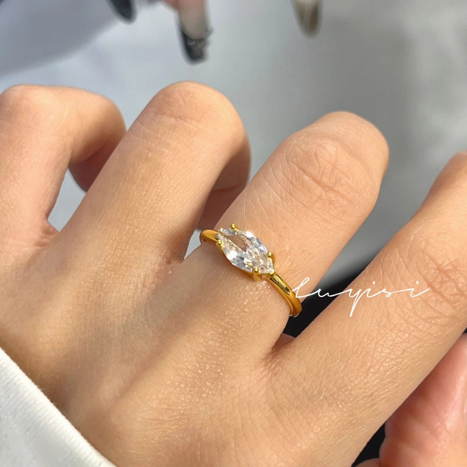 Wholesale Minimalist plain ring horse eye zircon ring