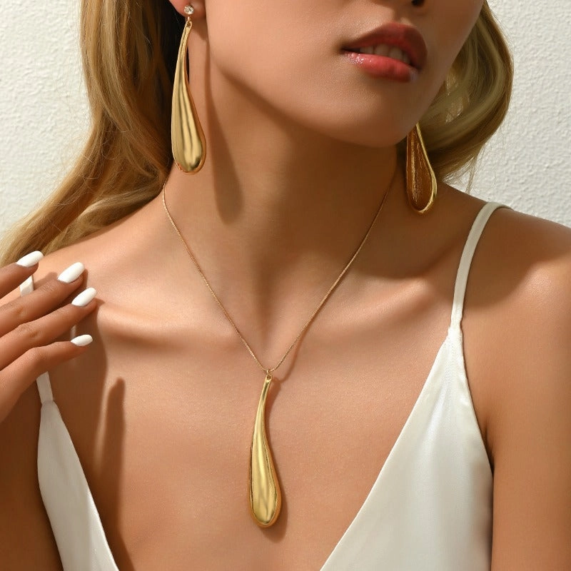 Wholesale Minimalist Water Droplet Niche Design Earrings Temperament Versatile Earrings and Necklace Set