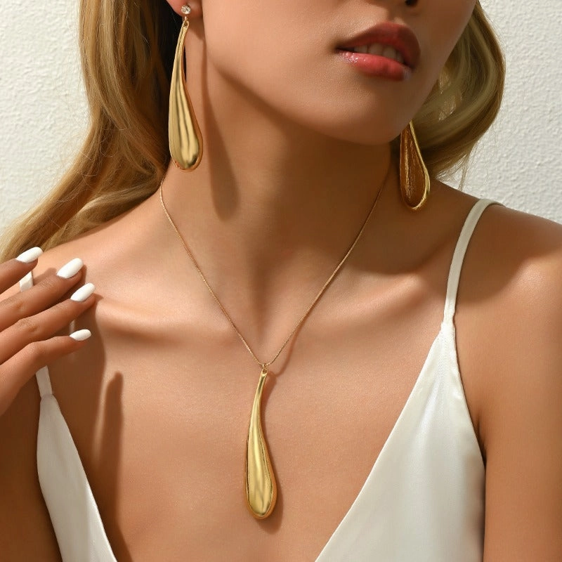 Wholesale Minimalist Water Droplet Niche Design Earrings Temperament Versatile Earrings and Necklace Set