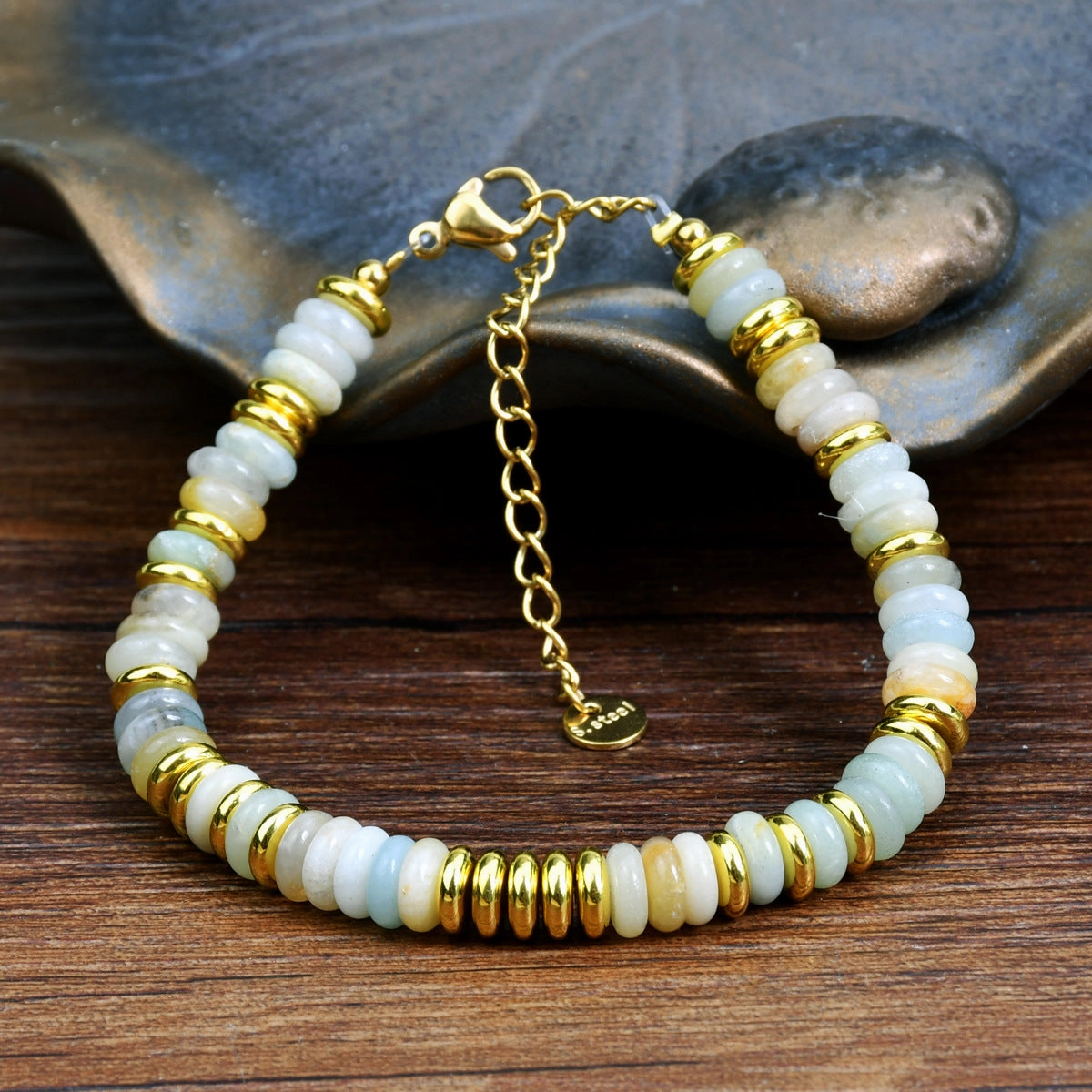 Wholesale minority high sense does not fade natural stone crystal bracelet