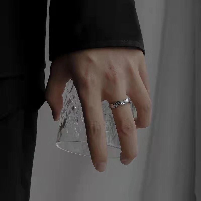 Wholesale Mobius ring ring ring niche design sense advanced couple men's and women's 520 Valentine's Day gift