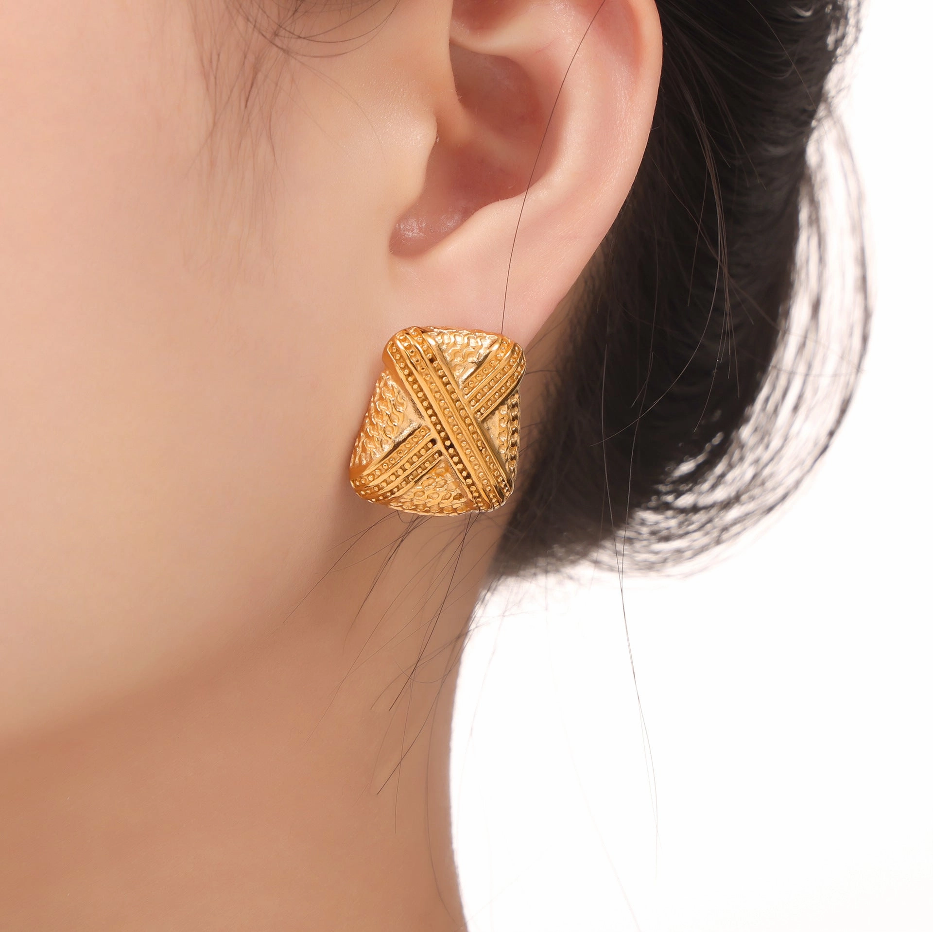 Wholesale Multi-layered Line Texture Stitching Titanium Steel 18k Gold Plated Earrings