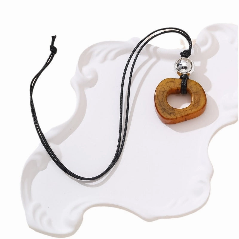 Wholesale New Chinese Versatile Jadeite Resin Circular Leather Rope High Grade Necklaces