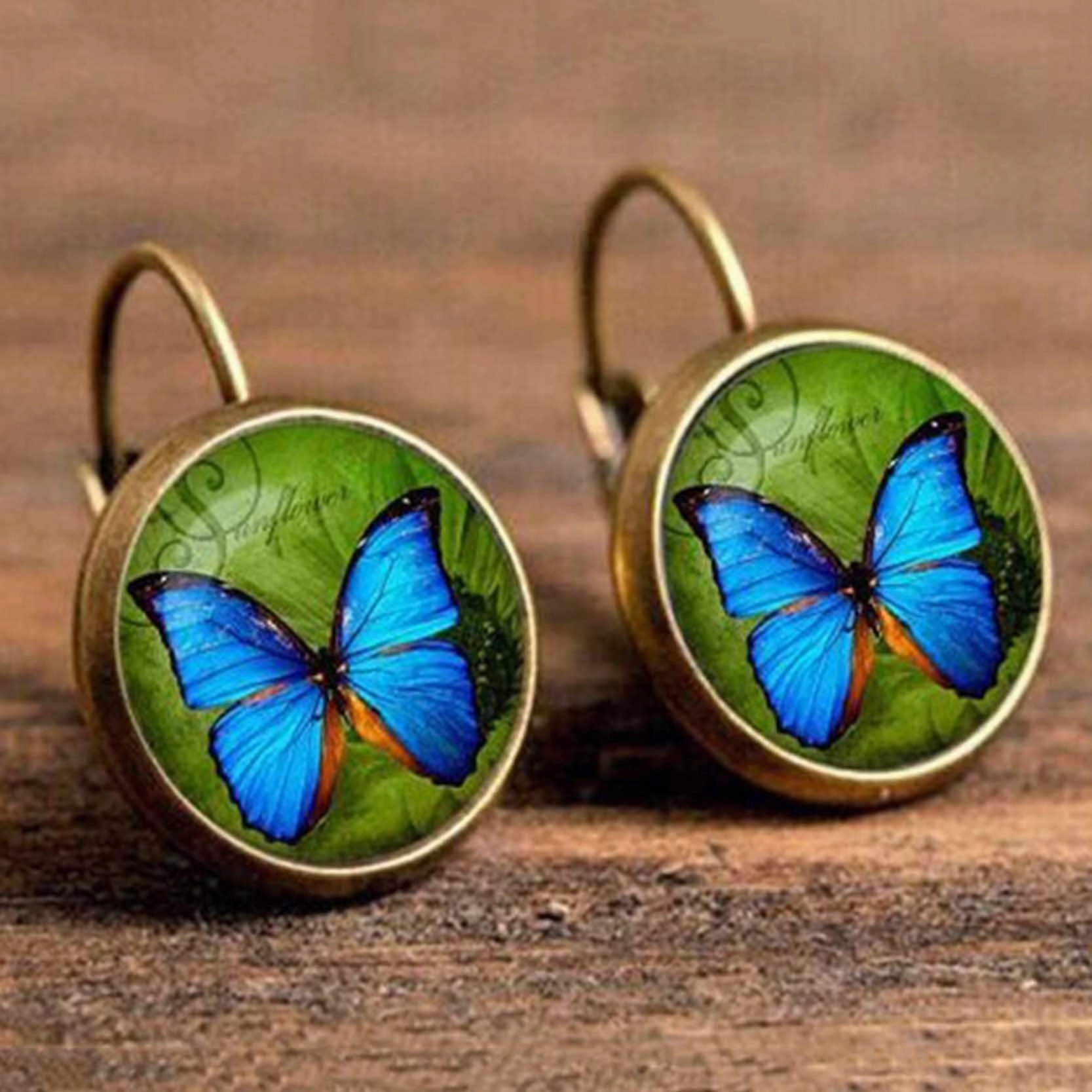 Wholesale  New exquisite retro time gemstone mandala pattern earrings earrings