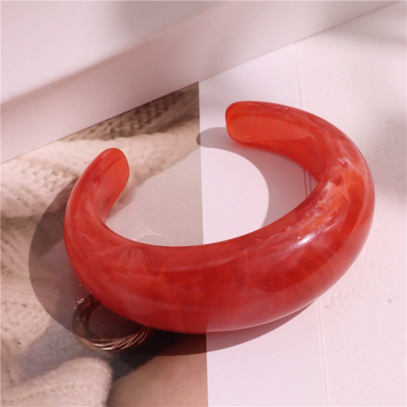 Wholesale New Stylish Transparent Red Resin Style Stacked Bracelet