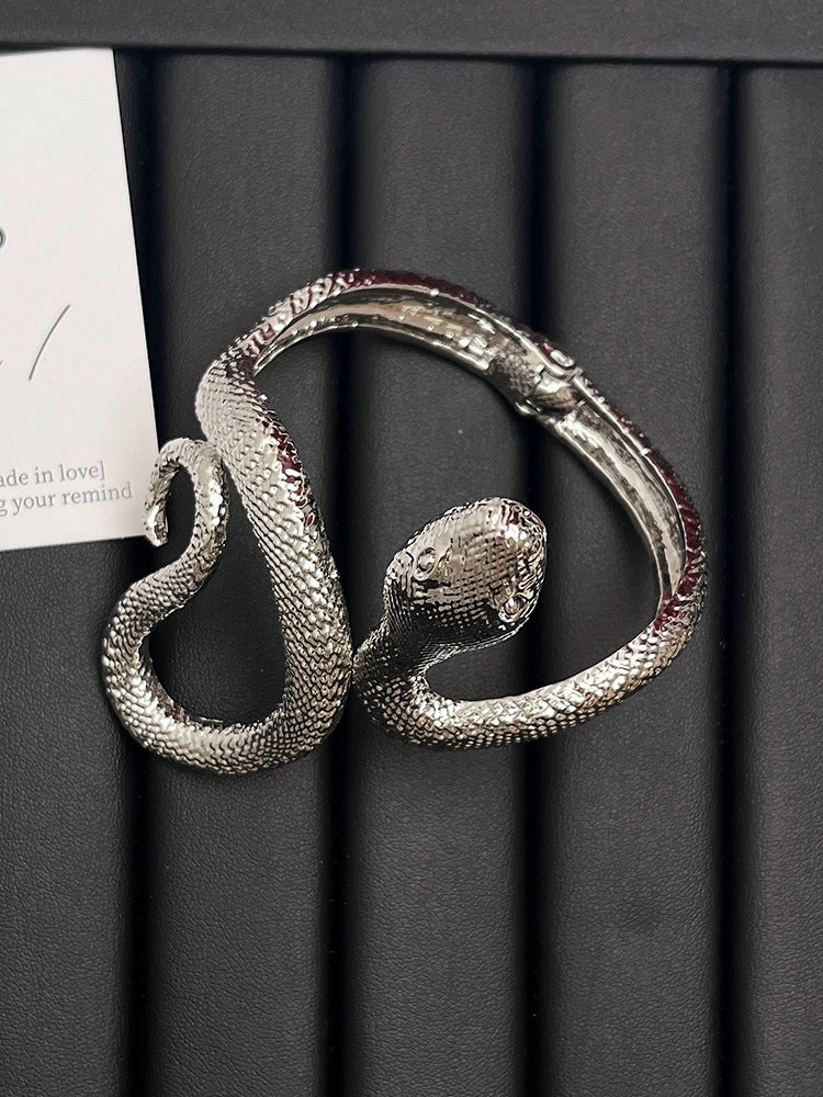 Wholesale Niche designer retro metal snake-shaped open self-discipline bracelet for men and women, high-end exquisite plain ring Bracelet