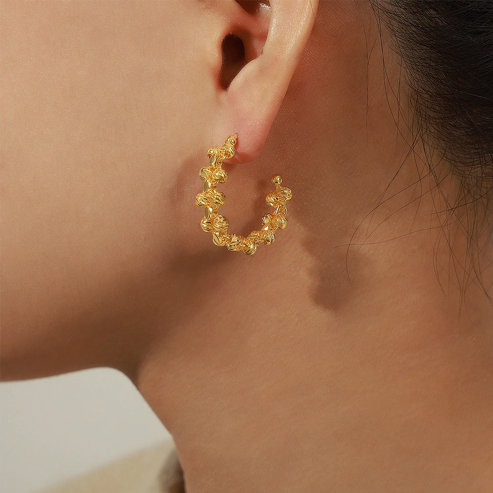 Wholesale niche new personalized jewelry round bead woven stitching design copper material C- type earrings
