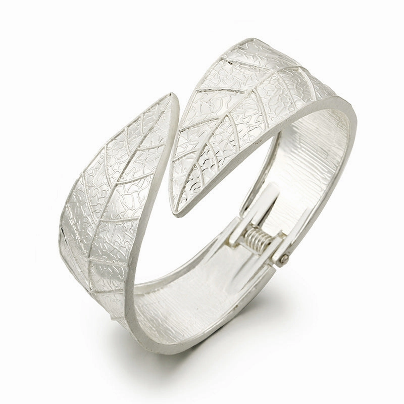 Wholesale Non-fading Leaf Silver Adjustable Alloy Bracelet