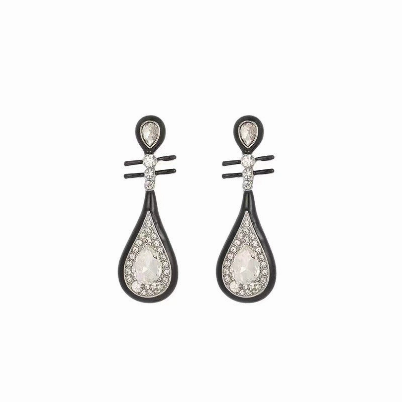 Wholesale of Chinese Style Vintage and Elegant Pipa Metal Earrings