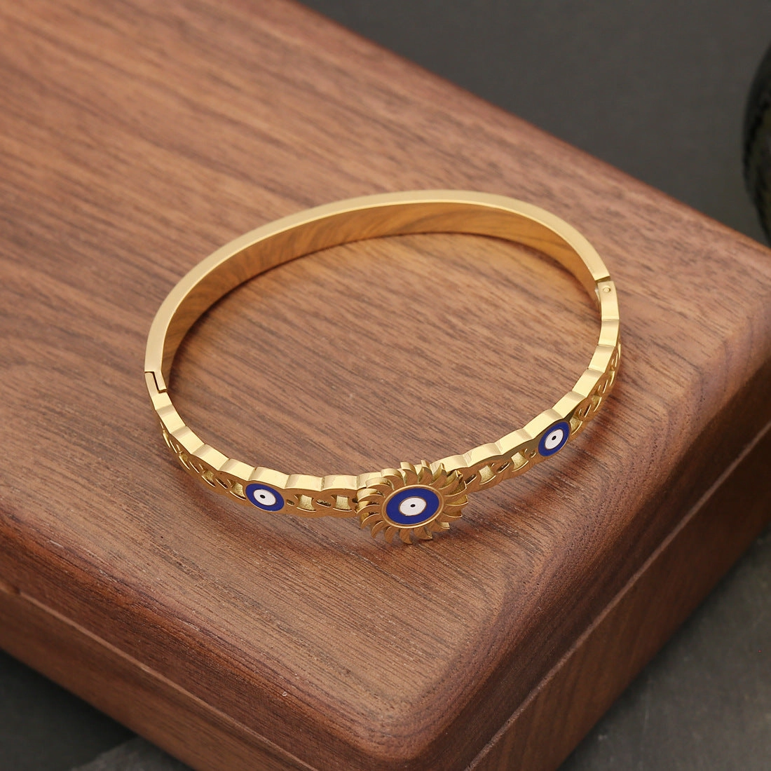 Wholesale of New Retro Style Stainless Steel Bracelet