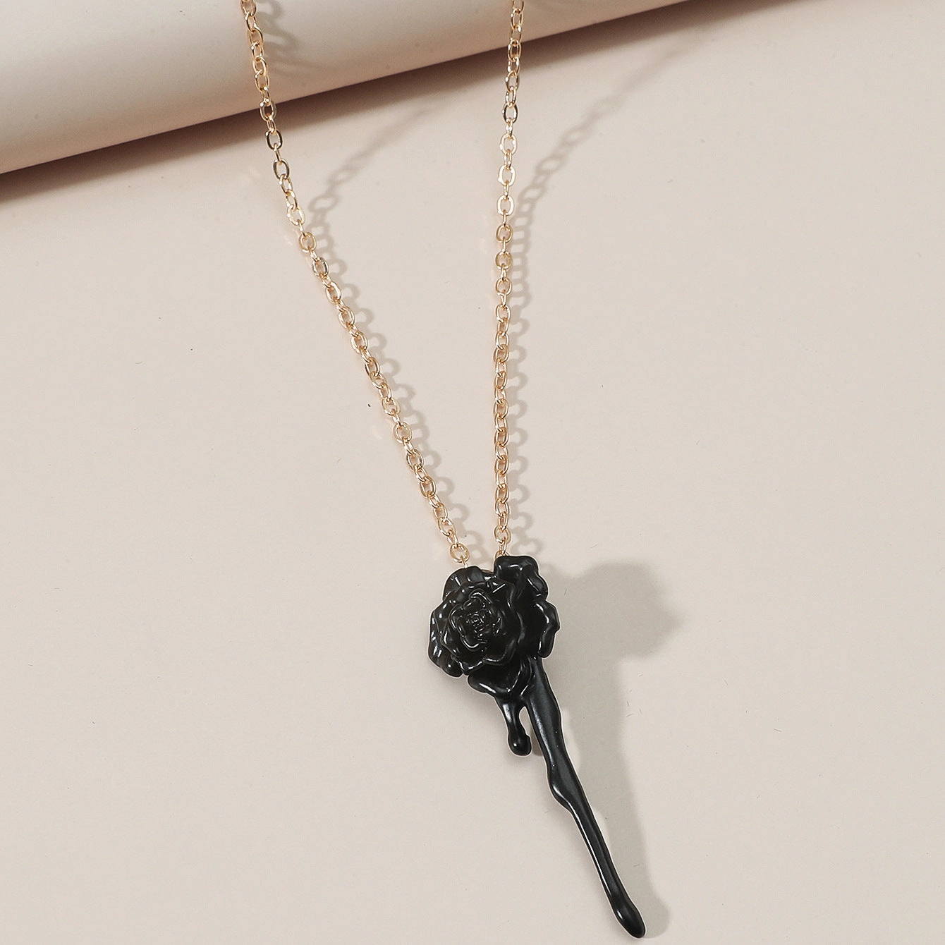 Wholesale Oil Drop Rose Clavicle Necklace Valentine's Day