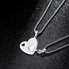 Wholesale One Arrow Through The Heart Love Stitching Fashion Niche Design Can Be Engraved Couple Necklaces