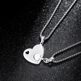 Wholesale One Arrow Through The Heart Love Stitching Fashion Niche Design Can Be Engraved Couple Necklaces