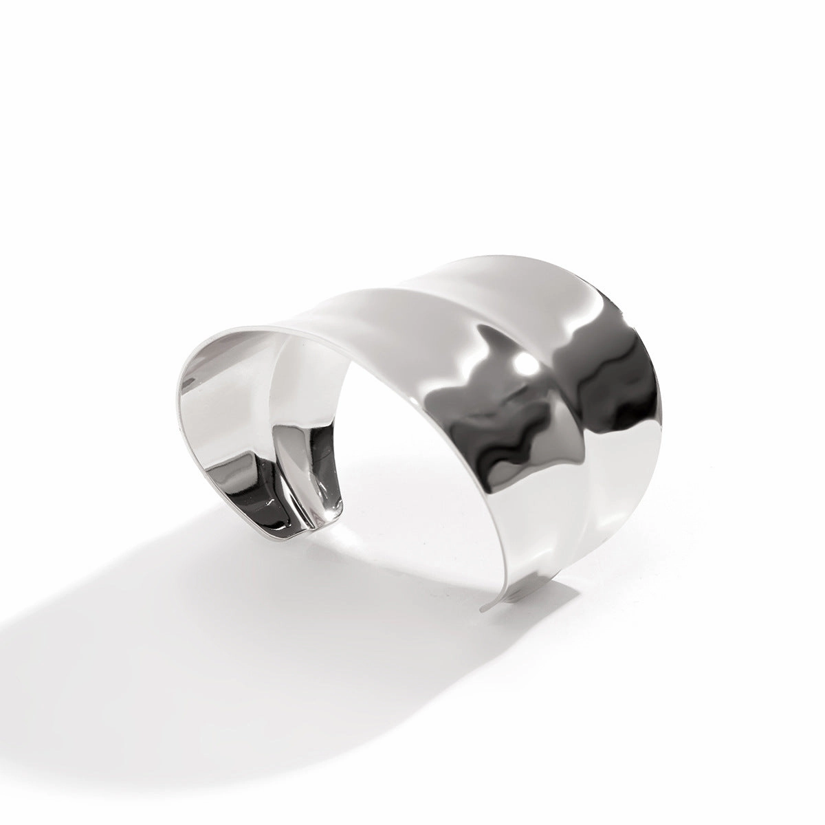 Wholesale Open Glossy Retro Hollow Geometric Bracelet