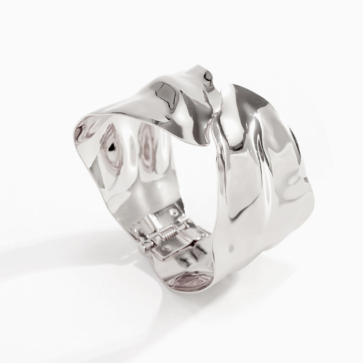 Wholesale Open Glossy Retro Hollow Geometric Bracelet