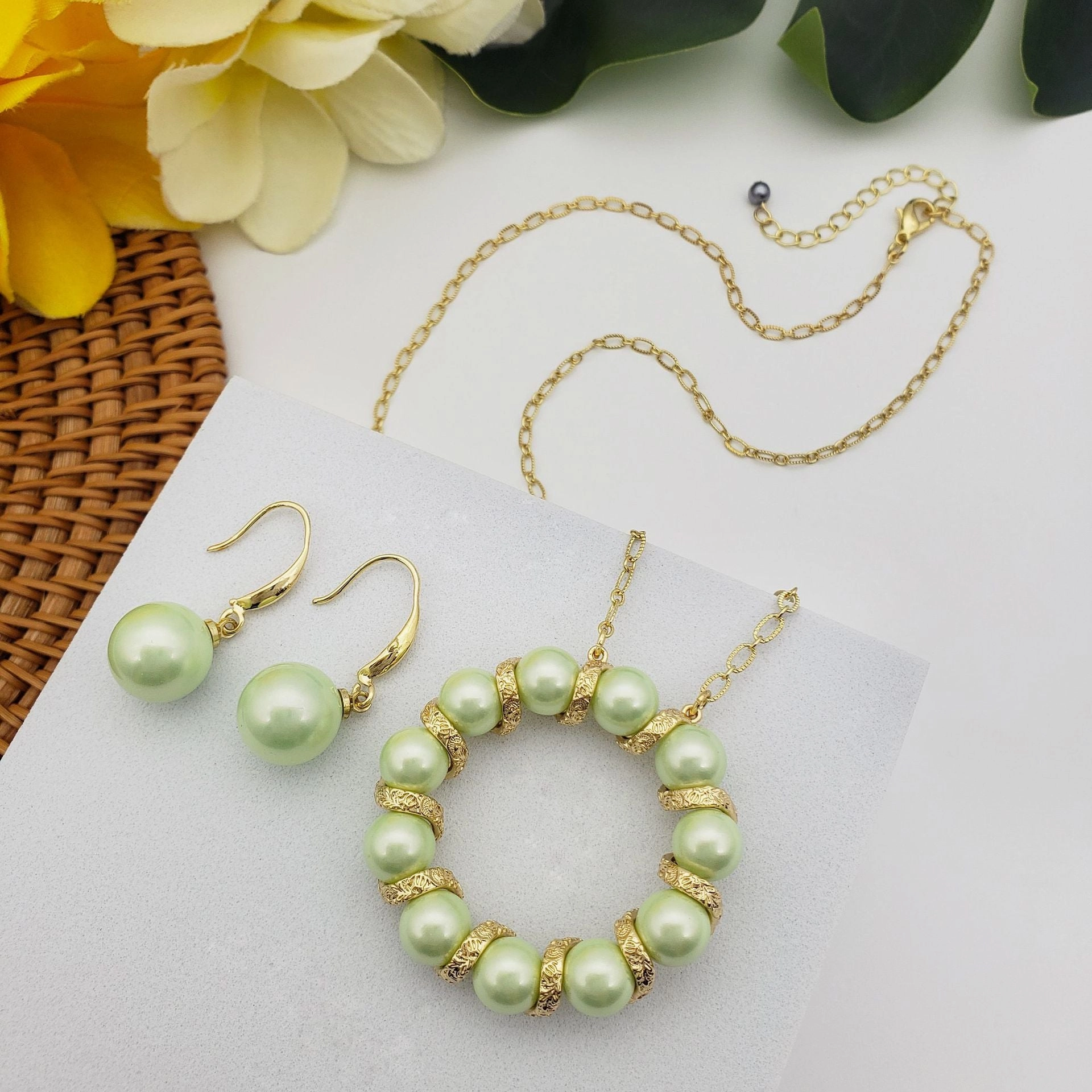 Wholesale Pearl Circle Wreath Copper Earrings Jewelry Set
