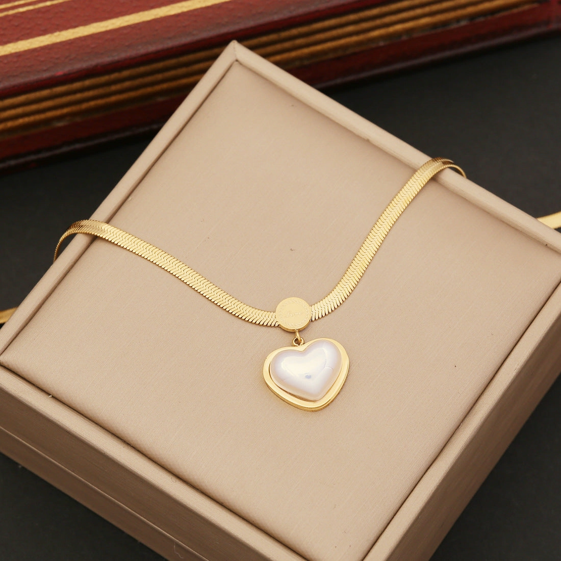Wholesale Pearl Heart Stainless Steel Necklaces