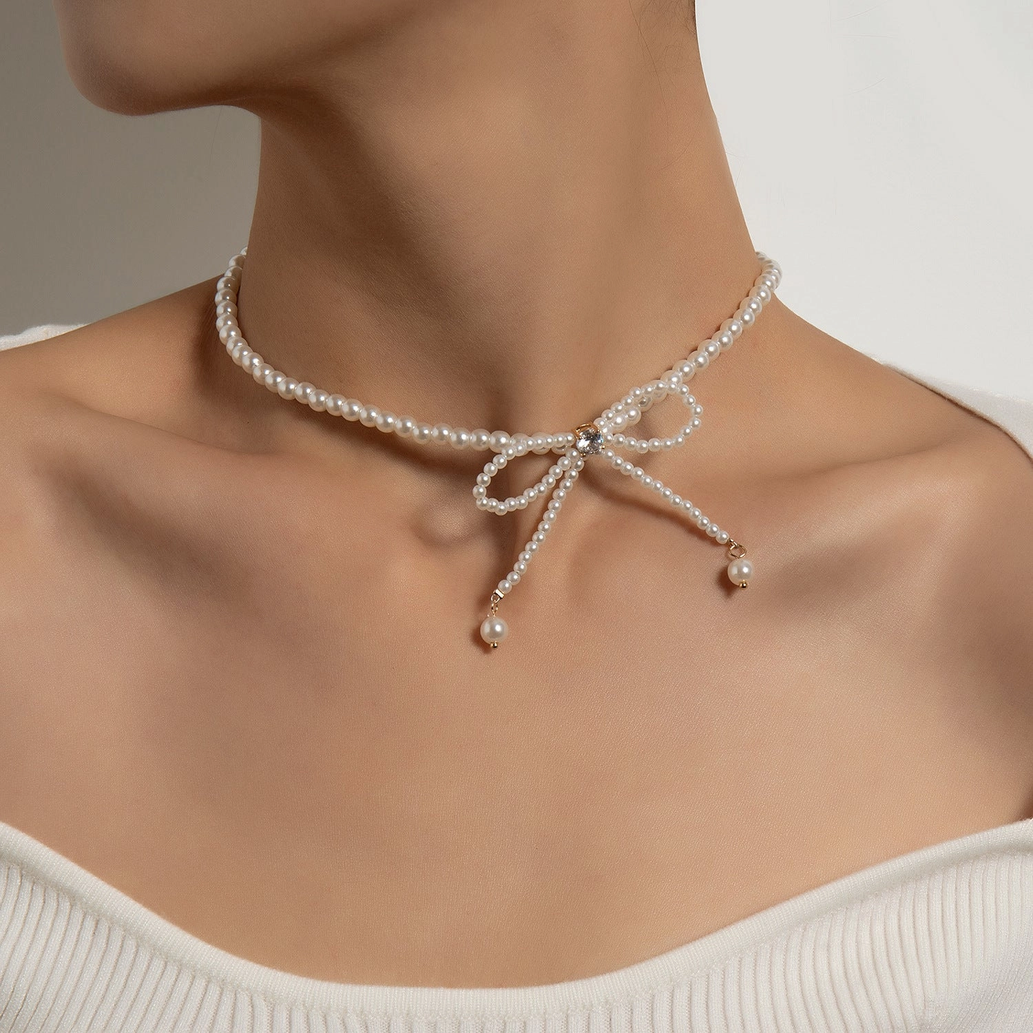 Wholesale Pearl Tassel Temperament Necklace Clavicle Chain