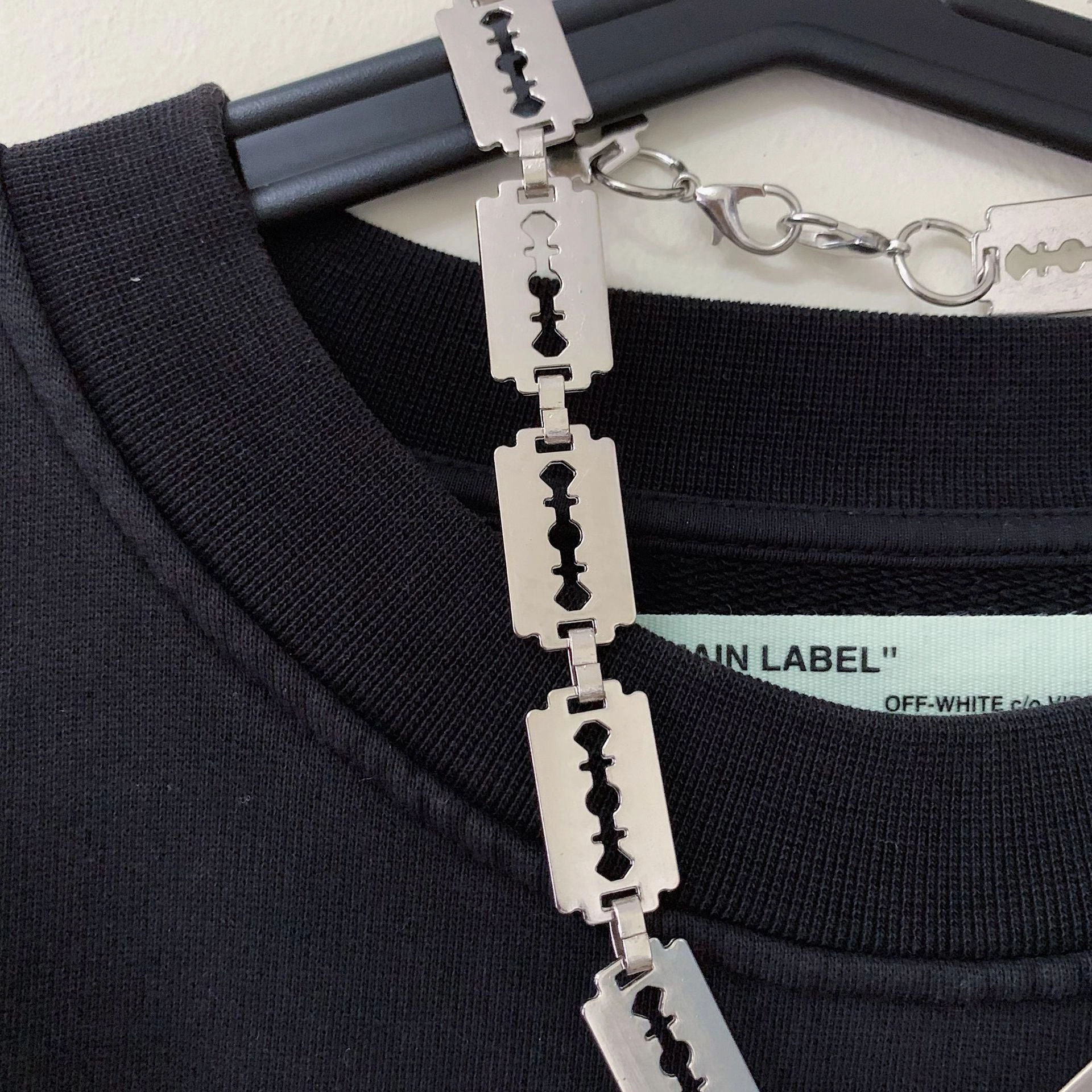 Wholesale Personalized Blade Alloy Necklaces