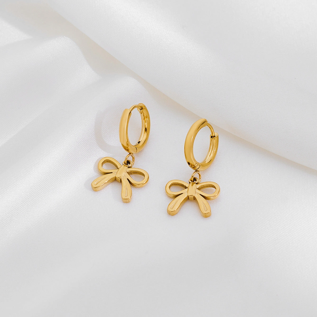 Wholesale Personalized Fashion Stainless Steel Gold Highlights Elegant Earrings