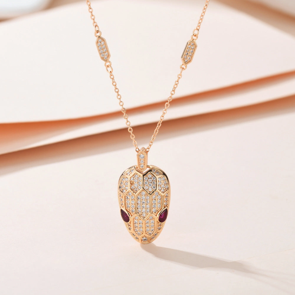 Wholesale Personalized Gypsophila Pendant Sweater Necklace