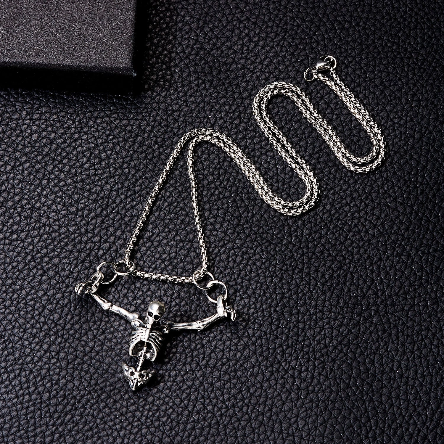 Wholesale Personalized Retro Halloween Punk Style Skull Necklace