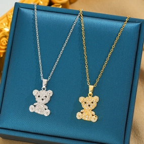 Wholesale Personalized three-dimensional bear titanium steel full diamond necklace