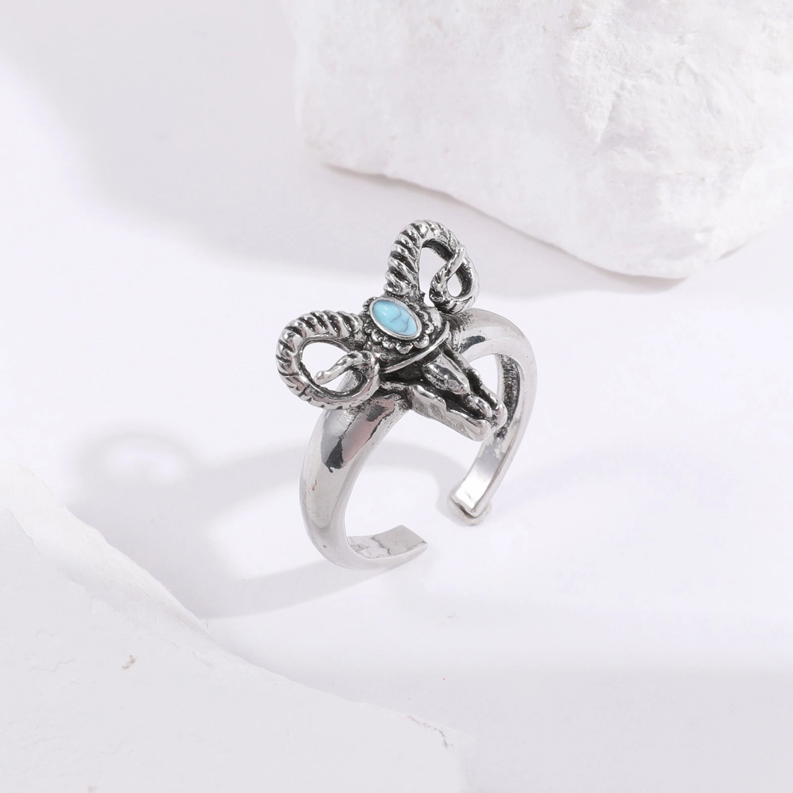 Wholesale Personalized Western style blue turquoise alloy sheep head ring