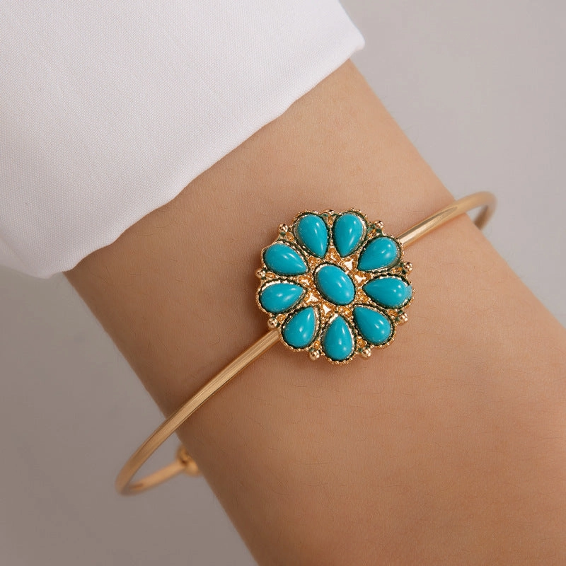 Wholesale Petal Pearl Alloy Open Bracelet