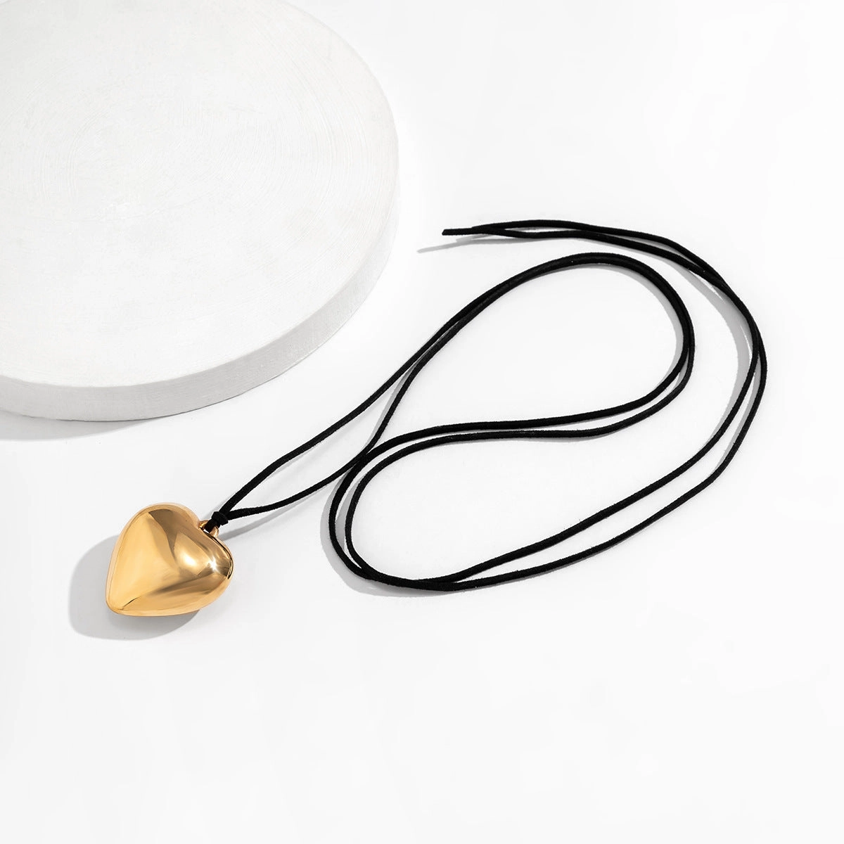 Wholesale Plastic Heart Pendant Long Leather Wax Thread Tassel Necklaces