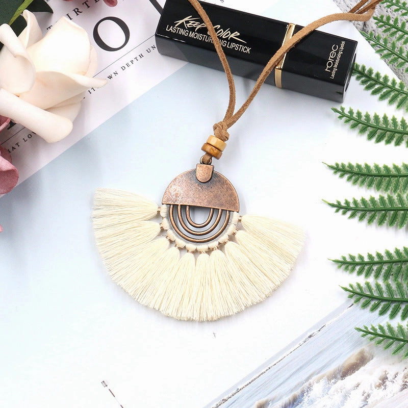 Wholesale Popular Handmade Scalloped Tassel Clavicle Chain