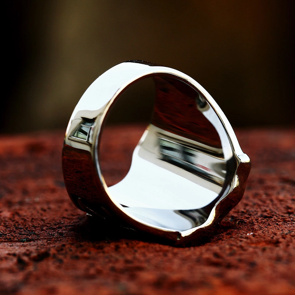 Wholesale Punk shield cross dripping rubber ring