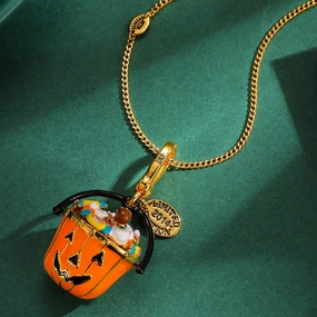 Wholesale Qingdao Foreign Trade Jewelry Halloween Pendant Enamel Glaze Funny Eyes Candy Orange Pumpkin Bucket Pendant Necklace