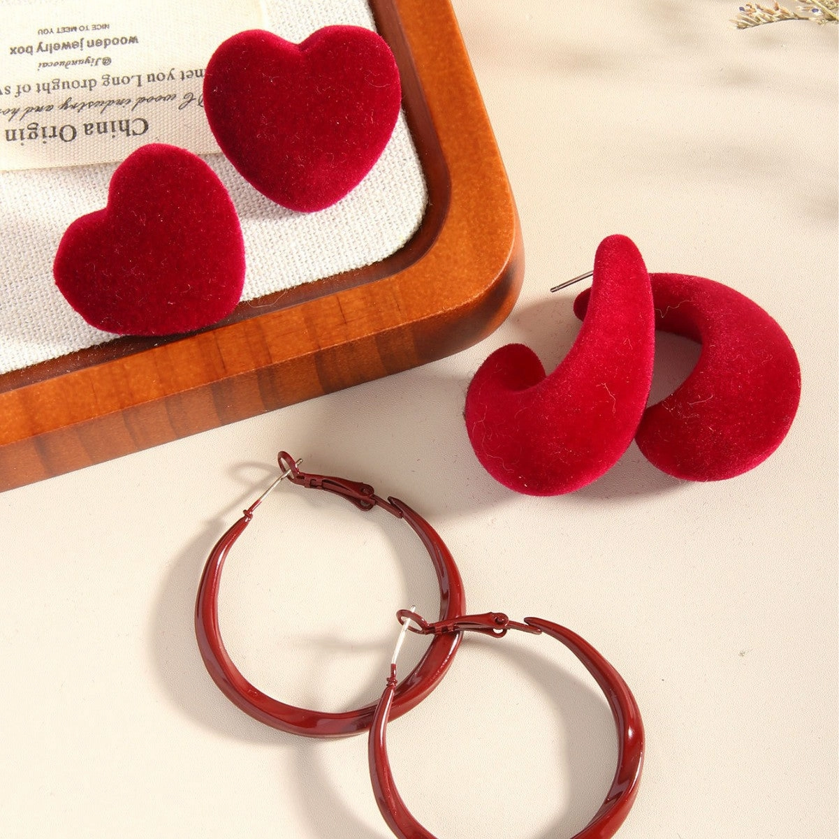 Wholesale Red Flocking Love Drop Earrings European and American Simple Design Valentine's Day Gift Earrings for Women