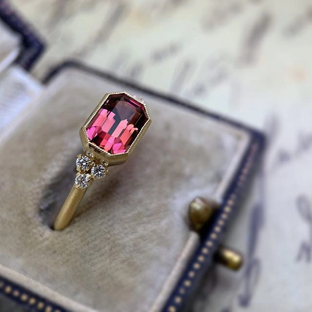 Wholesale Red Gemstone Alloy Rings
