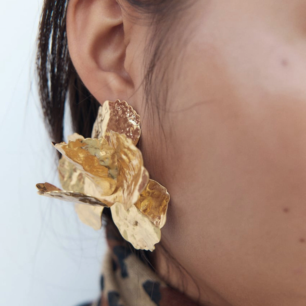 Wholesale Retro Exaggerated Three-dimensional Concave and Convex Texture Flower Earrings