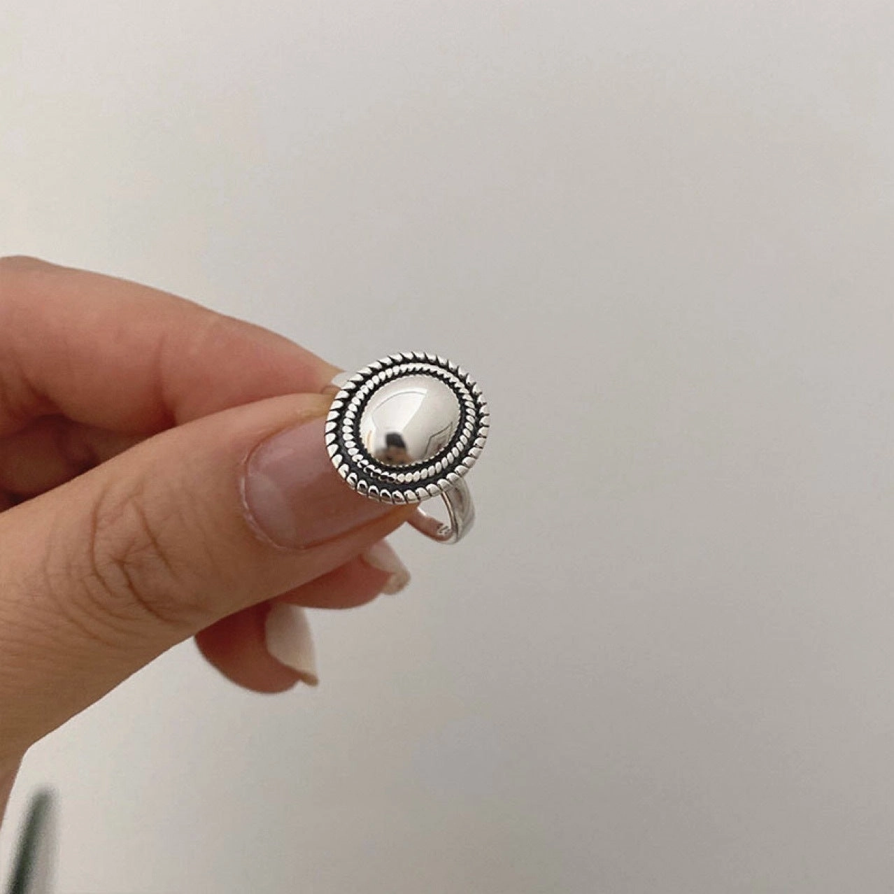 Wholesale Retro fashion oval geometric twist open ring