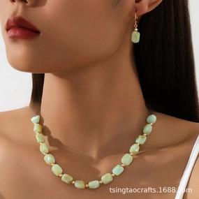 Wholesale Retro Fashion Style Bohemian Acrylic Imitation Jade Necklaces